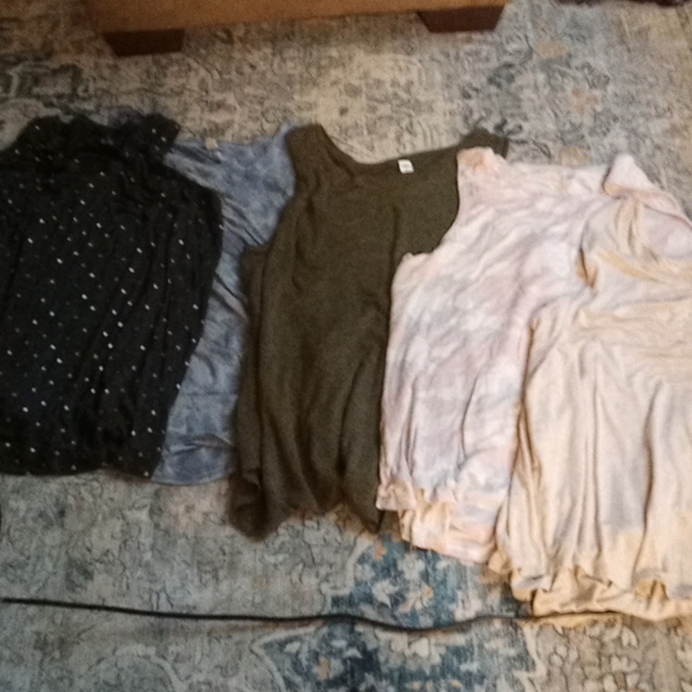 Old Navy set Lux Tanks Sz XXL